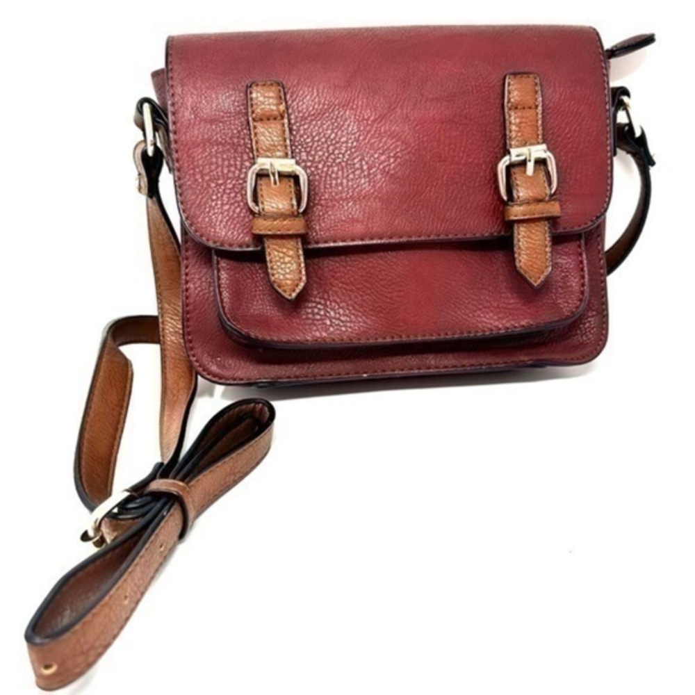 NWOT Noelle Red Leather Small Crossbody Purse with‎ Gold Buckle Accents